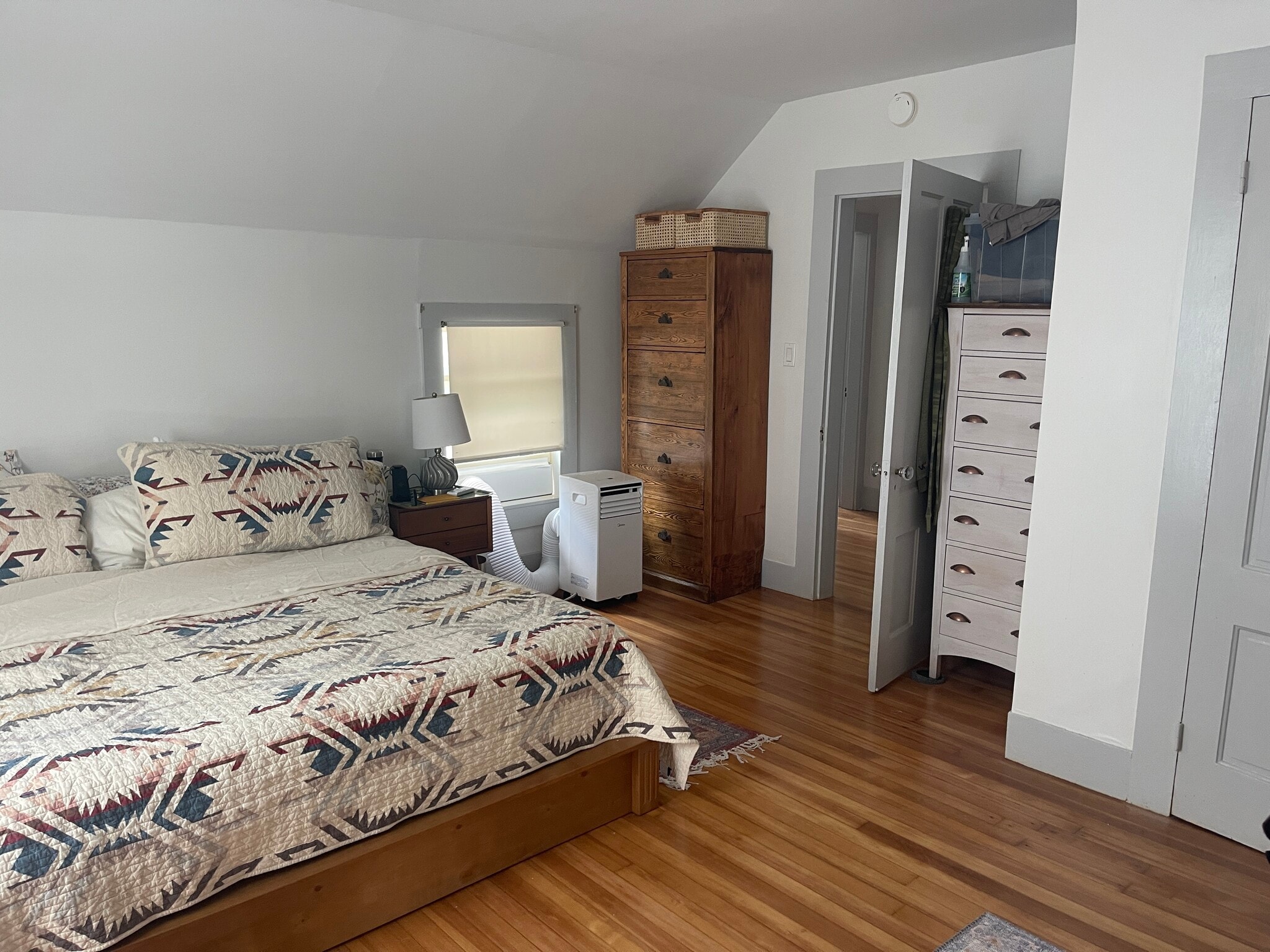 Building Photo - 39 Day Ave