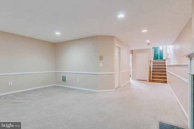 Building Photo - 201 St Michaels Cir