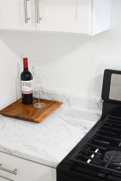 Building Photo - 814 W Russell Pl