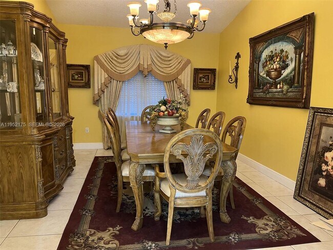 Building Photo - 450 NW 130th Ave