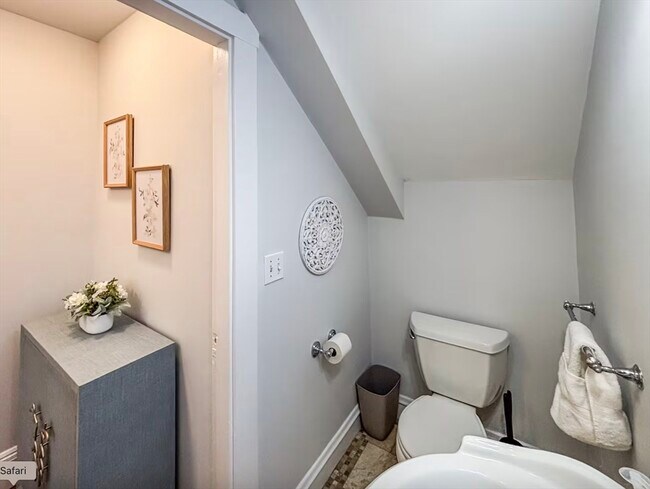 Building Photo - 65-67-67 St James Cir