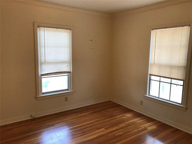 Building Photo - 4205 6th Ave