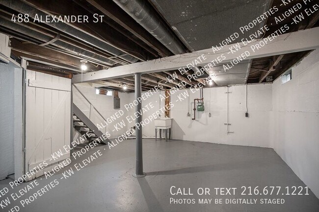 Building Photo - 3 floor Bright & Vibrant 4 bedroom home !