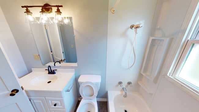 Building Photo - 3815 W 42nd St