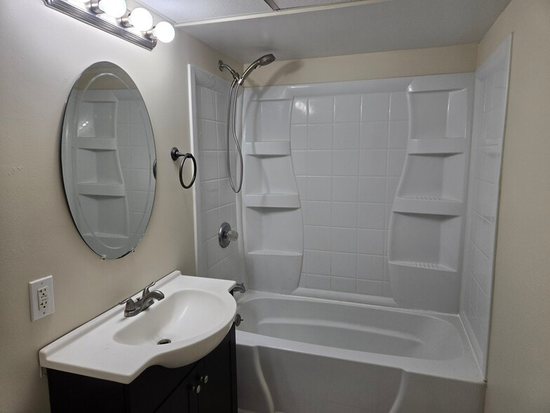 Building Photo - 34 2nd St