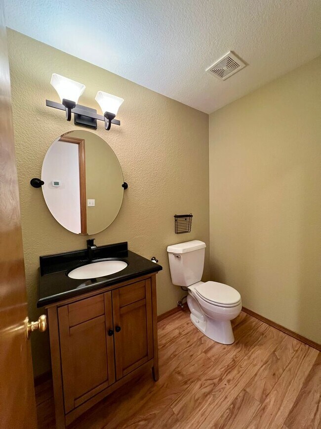 Building Photo - PENDING APPLICATION; Private 5 Acres