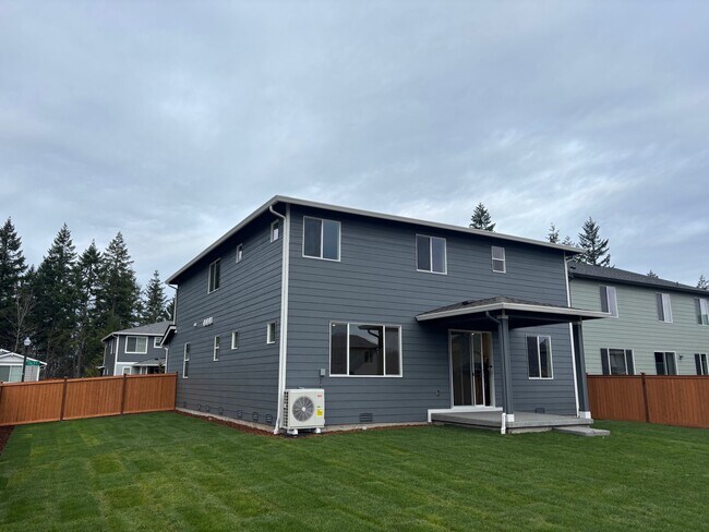 Building Photo - 17058 126th St E