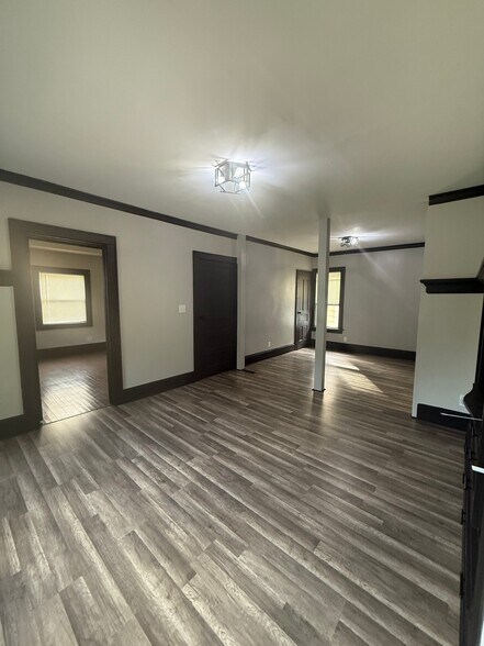 Building Photo - 436 W Burleigh St