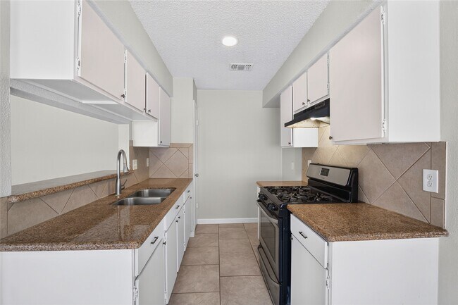 Building Photo - 3922 Pintan Ln
