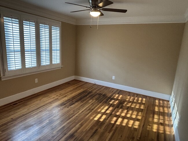 Building Photo - 1240 Ebinport Rd