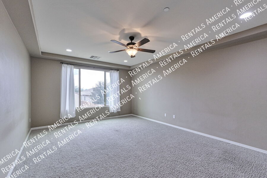 Building Photo - 11042 E Lone Pine Pl