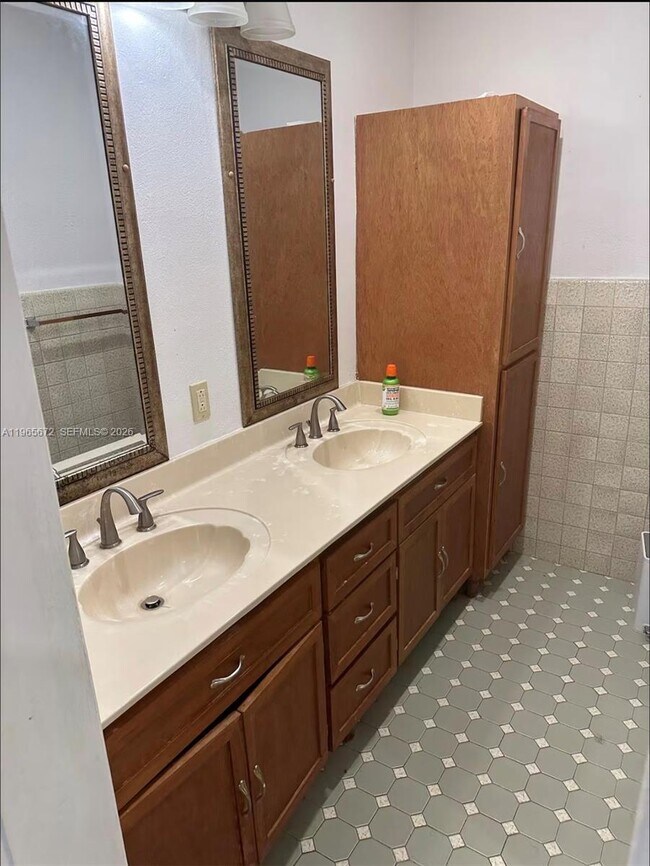 Building Photo - 30255 SW 197th Ave