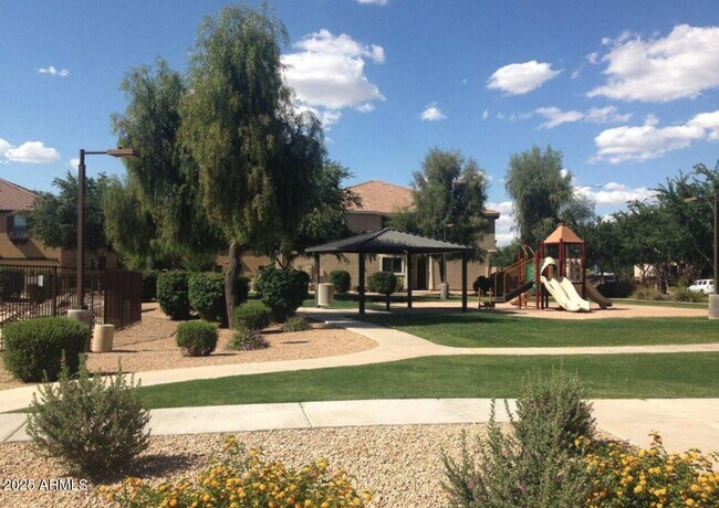 Building Photo - 1265 S Aaron