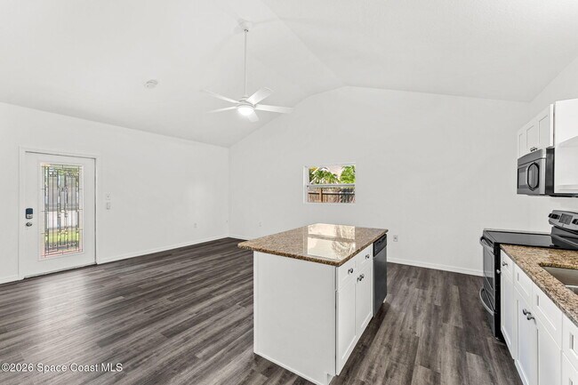 Building Photo - 1625 Hortana Dr