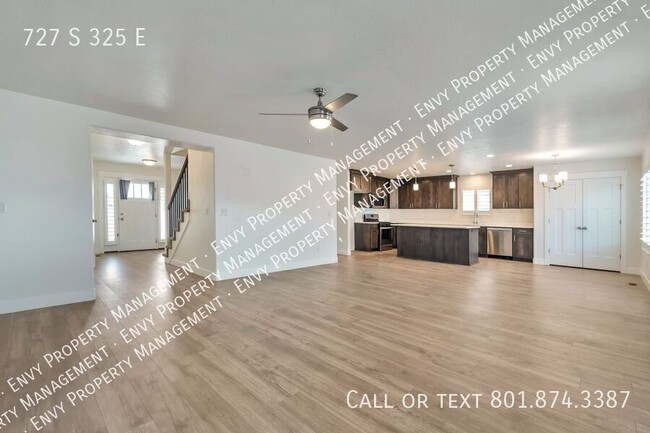 Building Photo - Enormous 5 bed - 3.5 bath Pet-Friendly Wil...