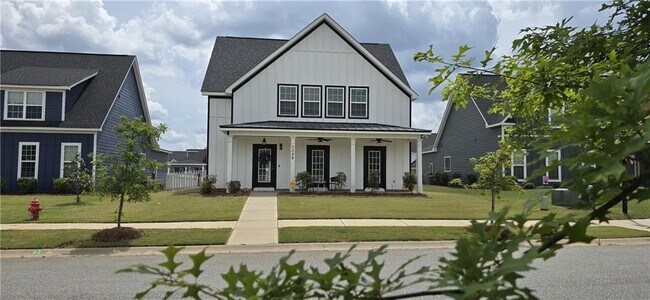 Building Photo - 326 Barrow Ln