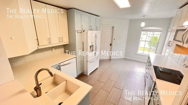 Building Photo - 3977 Journey Ct