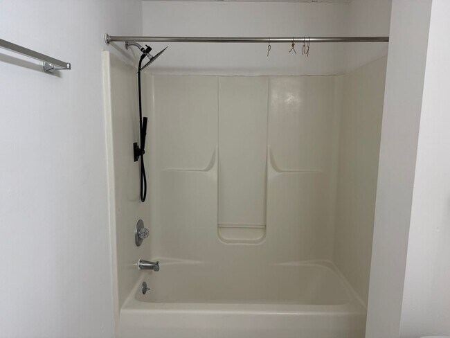 Building Photo - 149 Wilson St