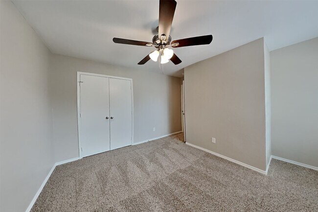 Building Photo - 3730 Bent Springs Ln