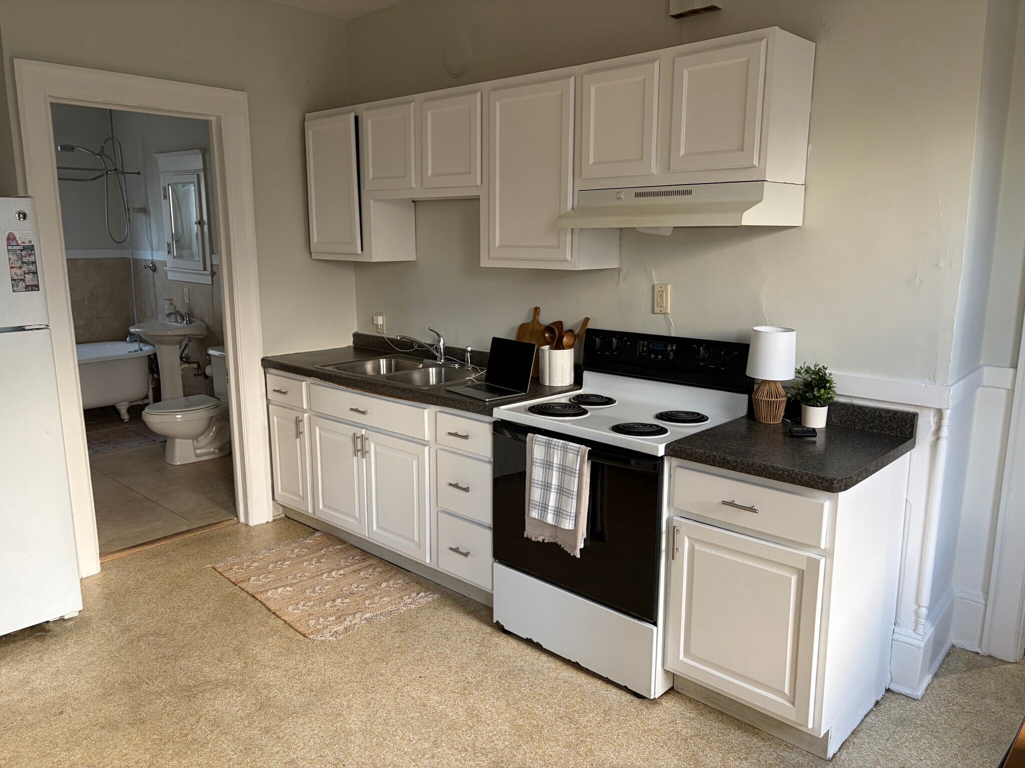 Building Photo - 3563 N Maryland Ave