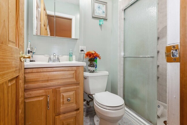 Building Photo - 50 Edgewood Dr