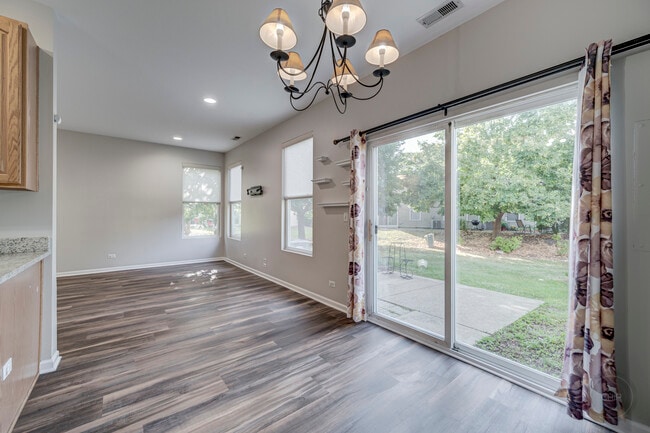 Building Photo - 3933 Granite Ct