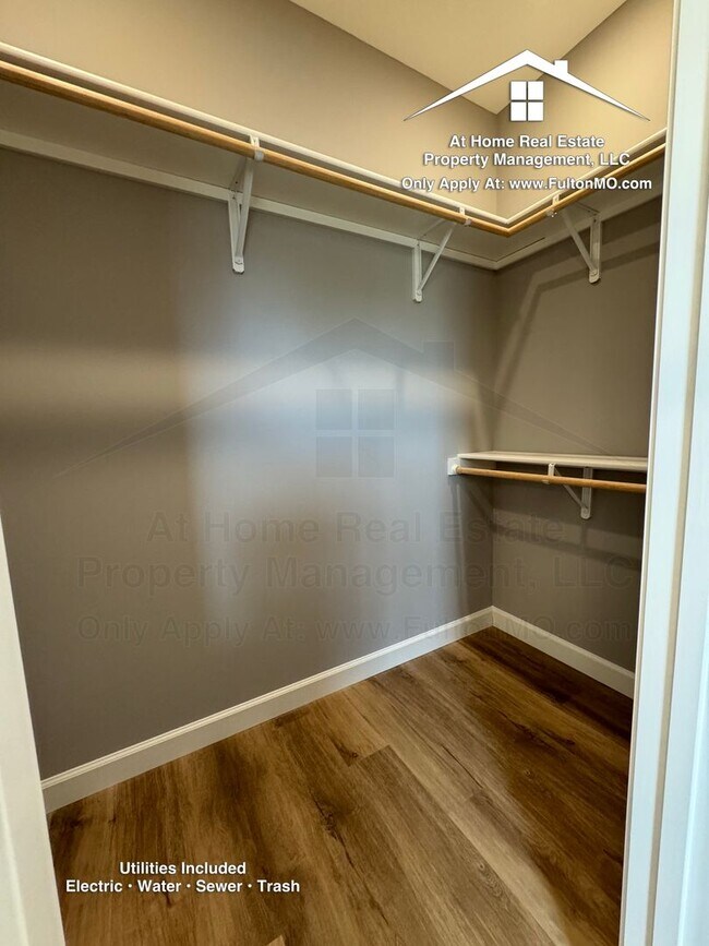 Building Photo - 2610 N Bluff St