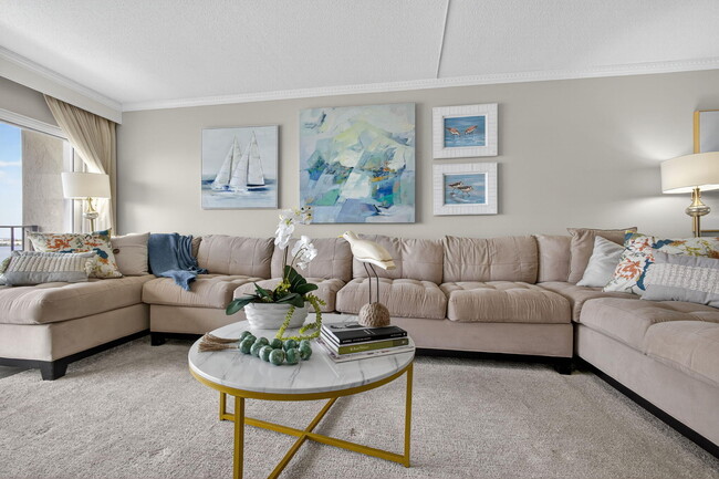 Building Photo - 801 Lake Shore Dr