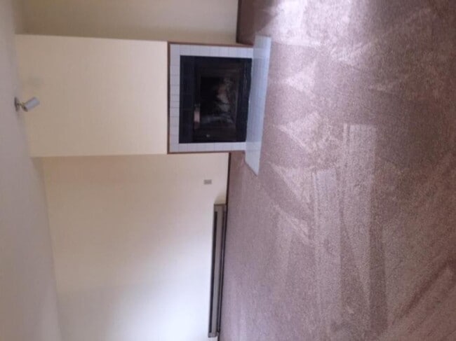 Building Photo - 1 bedroom in Seattle WA 98116