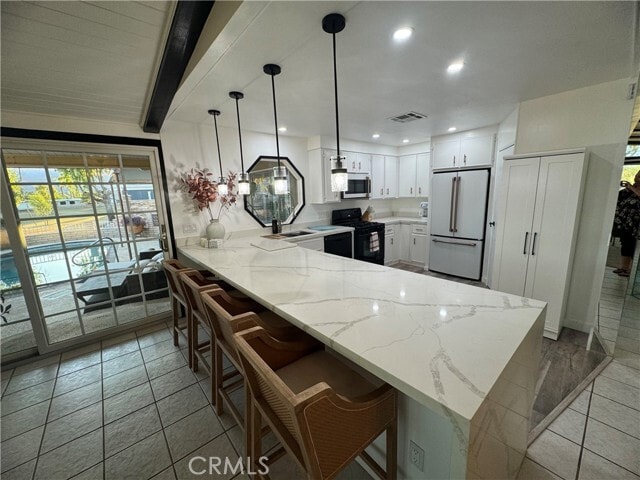 Building Photo - 38250 Azalea Dr