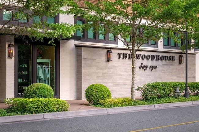 Building Photo - 355 Chiswick Cir