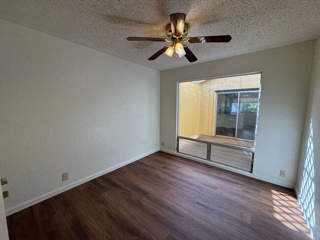 Building Photo - For Rent - 91-1054 Meahale Pl.