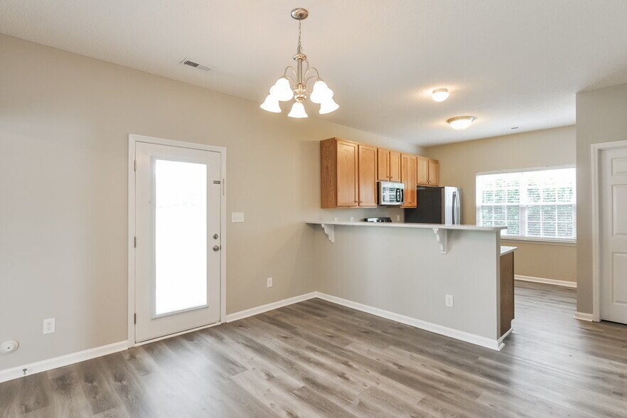 Building Photo - 601 Prickly Pear Dr