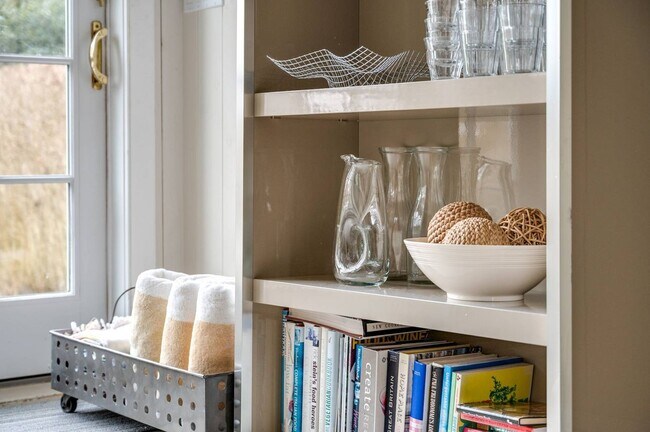 Building Photo - 62 Abrahams Landing Rd