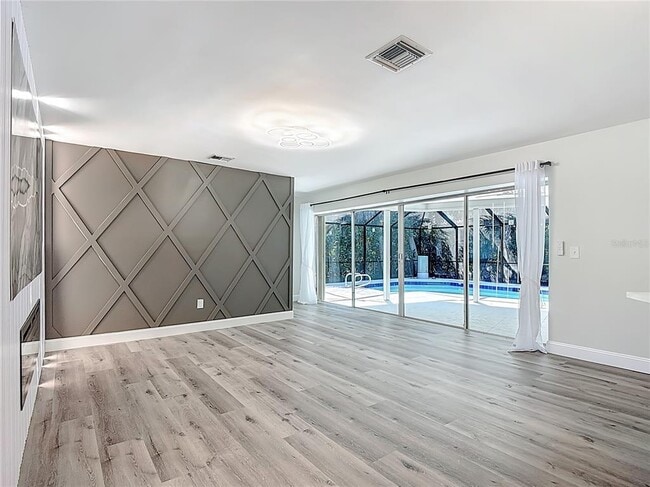 Building Photo - 620 N Barfield Dr