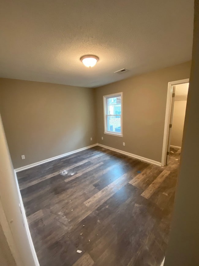 Building Photo - 2625 Stewart Dr
