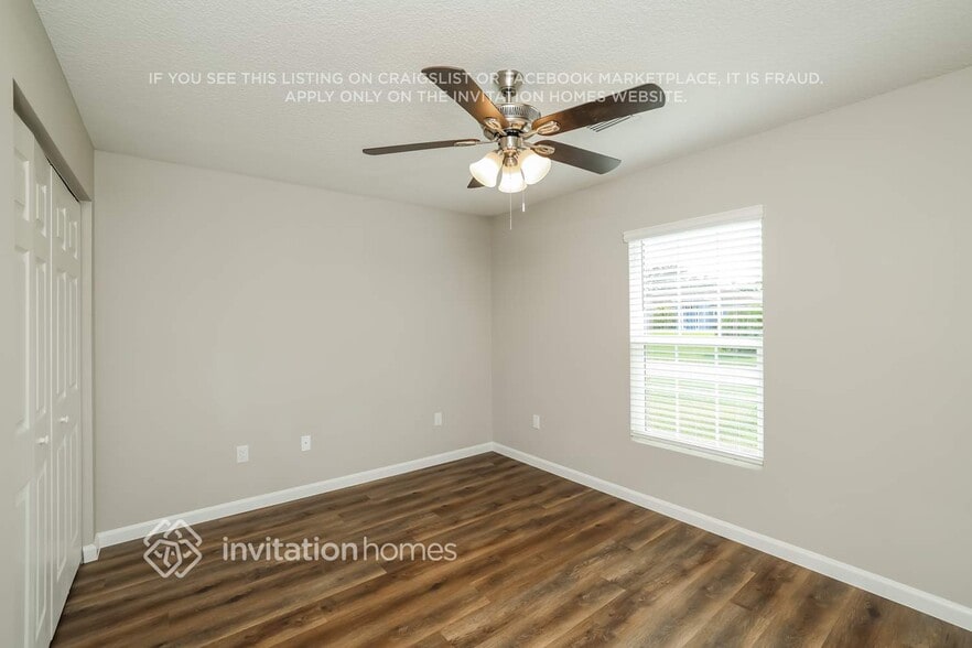 Building Photo - 691 SW Hillsboro Cir