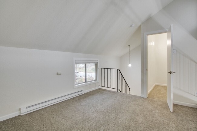 Building Photo - Crestline Triplex