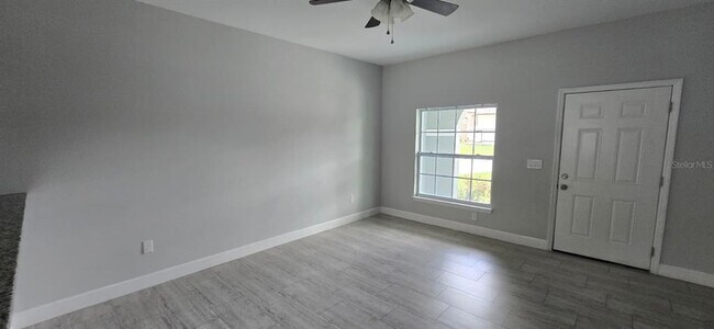 Building Photo - 726 Bobcat Ct