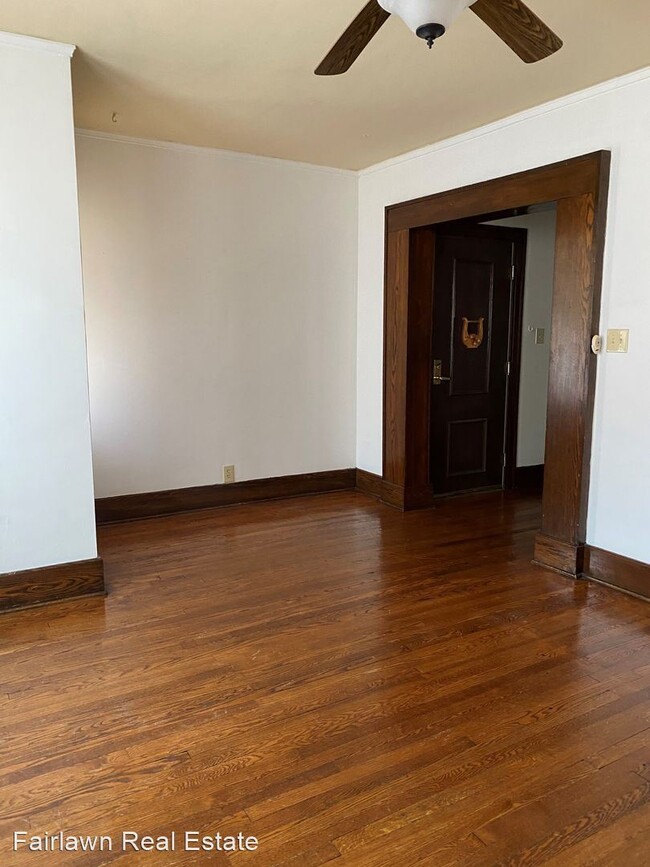 Building Photo - 501 N Randolph St