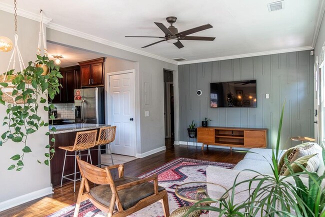 Building Photo - 607 Quillian Ave