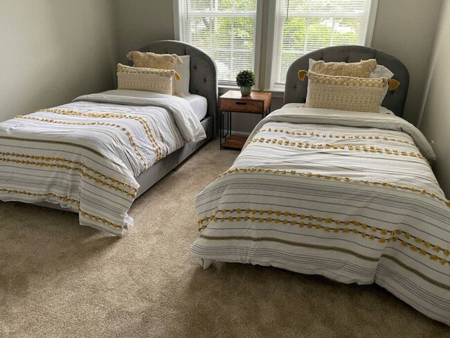 Building Photo - 3500 Clover Rd