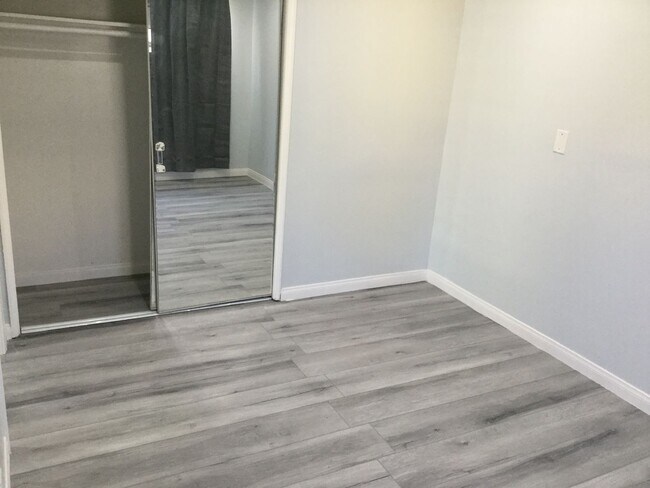 Building Photo - Gorgeous Guest house, with1 Bedroom and 1 Bathroom,  Hawthorne.