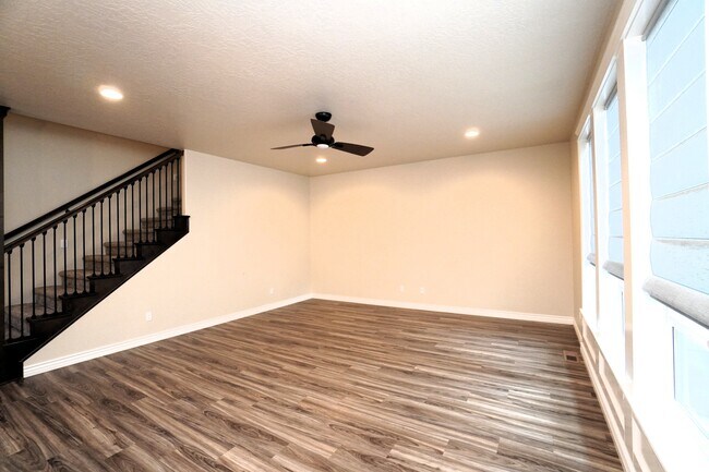 Building Photo - 38 E Ranch Dr