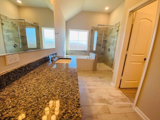 Building Photo - 5205 Leaning Tree