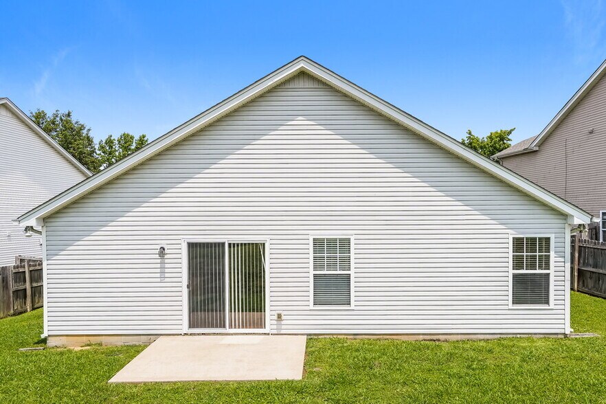 Building Photo - 3624 Coles Branch Dr