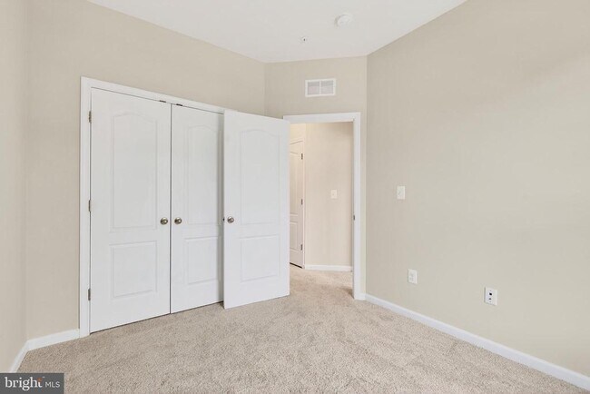 Building Photo - 1017 Flester Ln