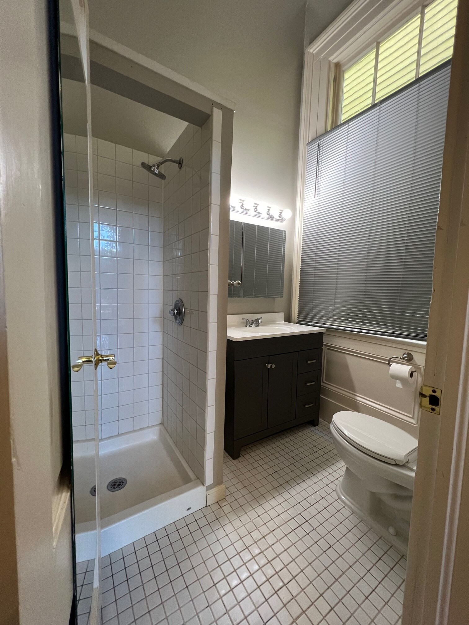 Bathroom - 2333 Magazine St