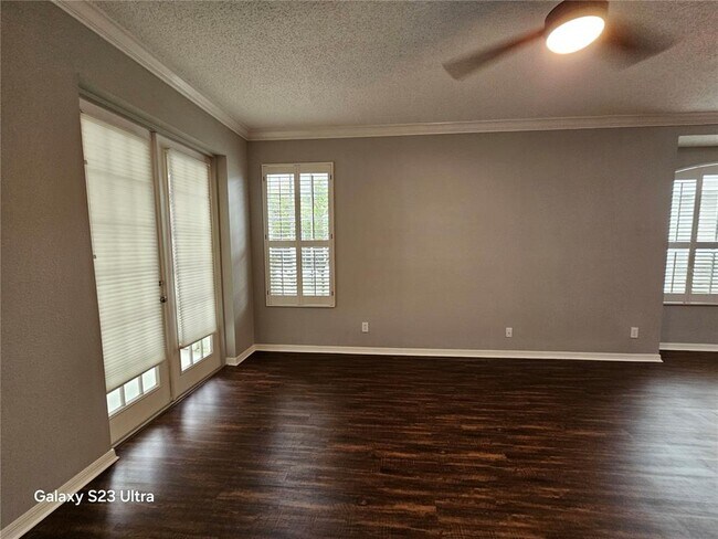 Building Photo - 9852 Bridgeton Dr
