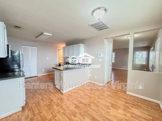 Building Photo - 947 Shoal Creek Trail